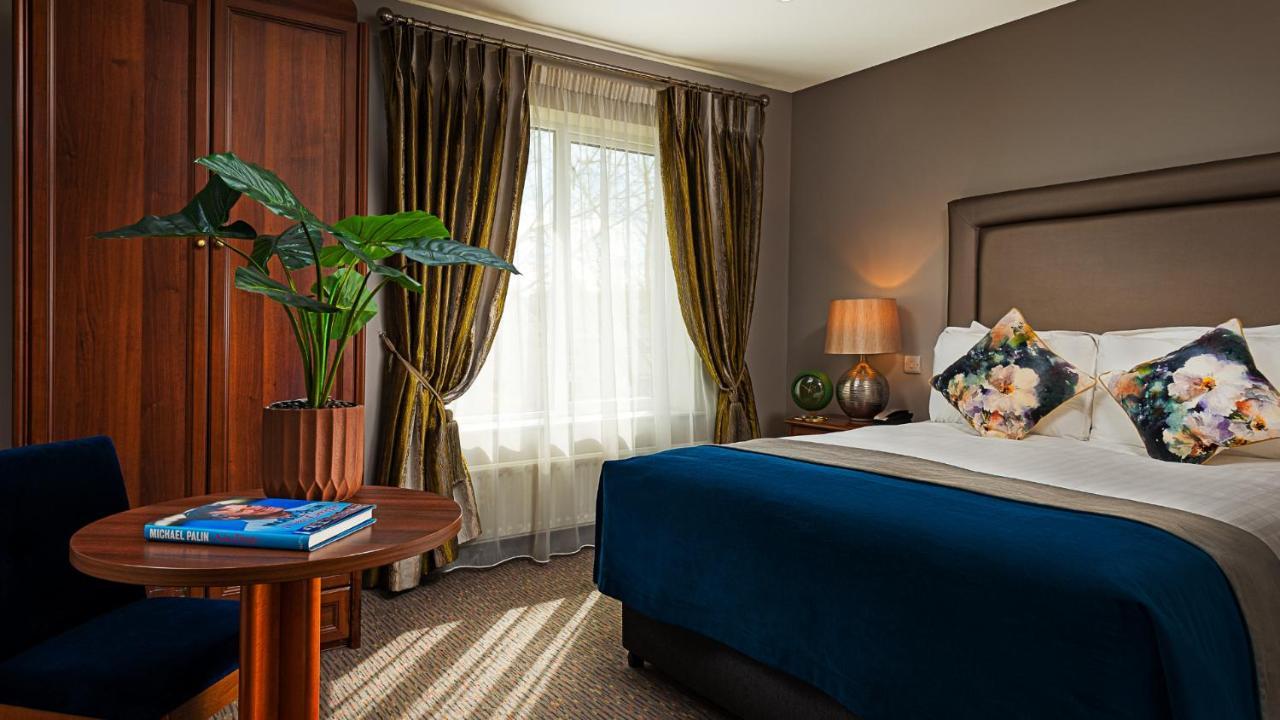 Longcourt House Hotel Newcastle West Exteriér fotografie